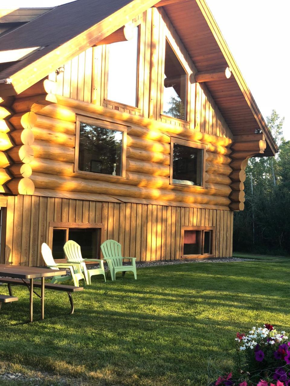 Sawing Logzz Cabin Copper Center Exterior photo